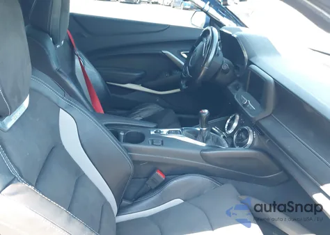 2021 Chevrolet Camaro Rwd Lt1 из США, поврежденный, VIN 1G1FE1R70M0139707